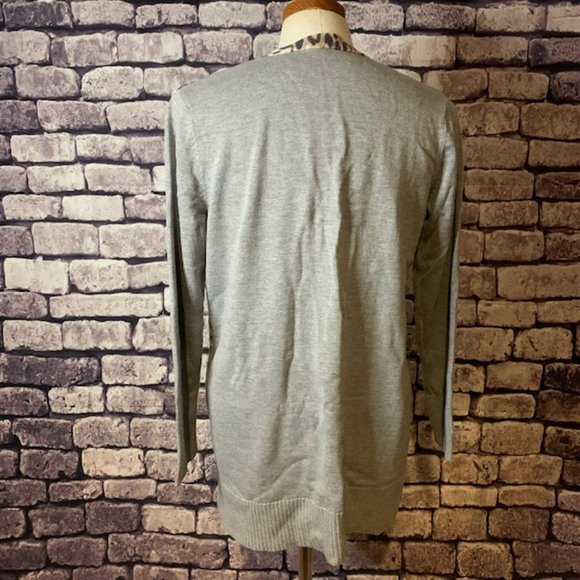 Chico's Animal Print Cardigan Size Medium - Picture 7 of 10